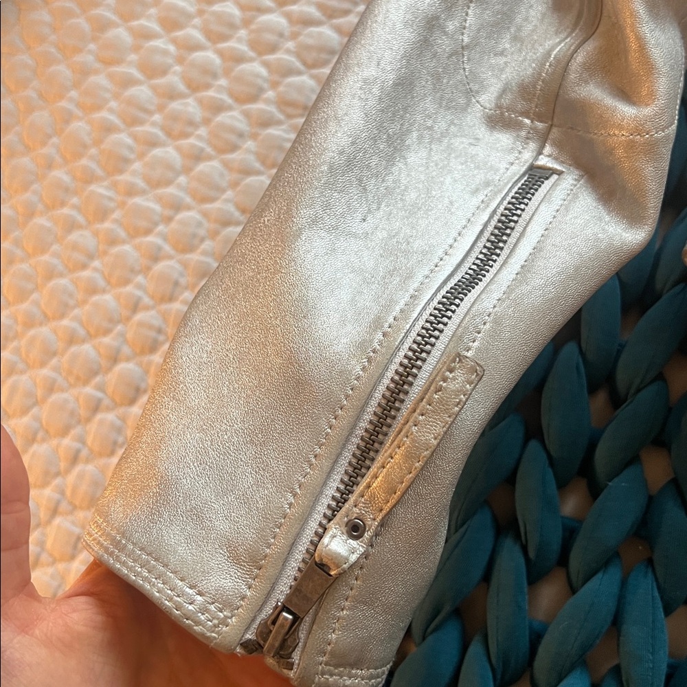 Joie Silver Leather Jacket- SZ Small - Picture 12 of 13